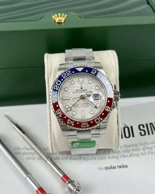Superclone GMT-Master II Meteorite Dial 126719BLRO "Superman" Oyster Perspective View