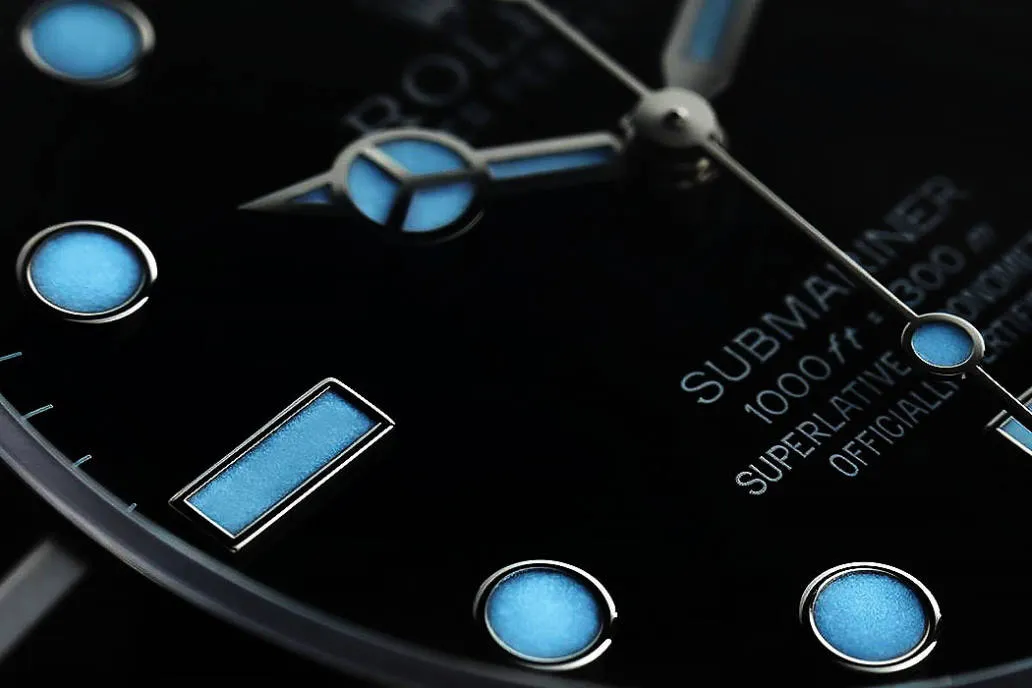 Chromalight blue lume on Submariner 2025